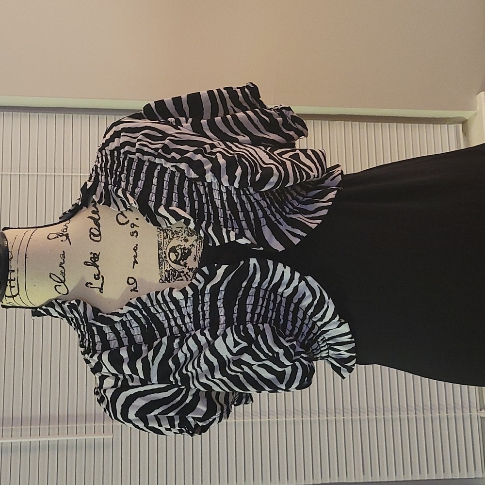 Urban Rose Zebra print black and white shrug
